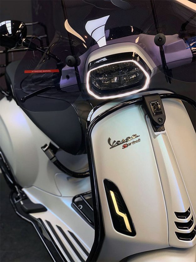 Vespa Sprint Special Violeta Opaco White (full option)