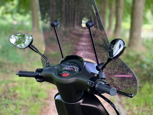 Vespa Sprint Opaco Chameleon Leopardo (full option)